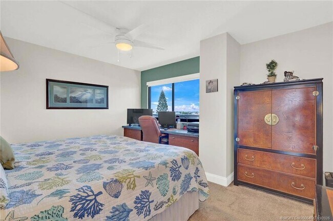 Building Photo - 10410 S Ocean Dr