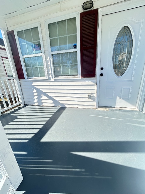 Building Photo - 722 Langley Ave