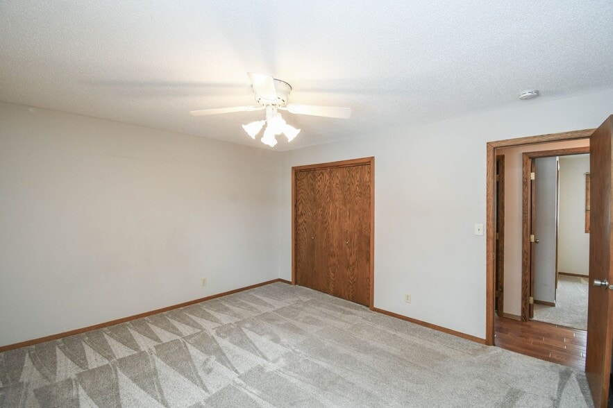 Building Photo - 2213 S Wellington Ave