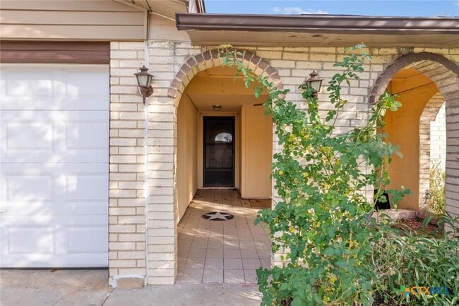 Building Photo - 1301 Little St