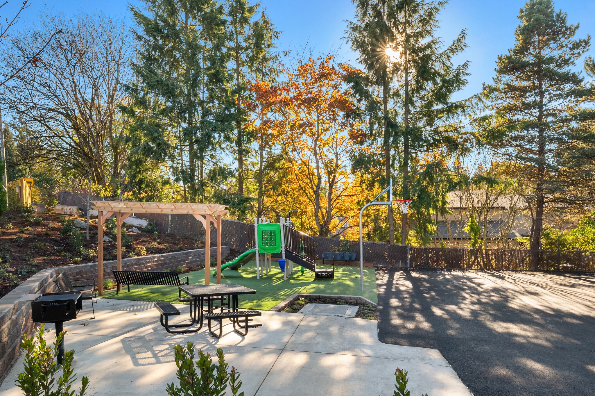 Building Photo - 15610 8th Ave SW