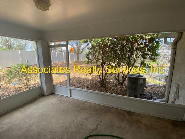 Building Photo - 2bed/2.5 bath condo in Hailey Gardens behind Butler Plaza! **NO PETS**