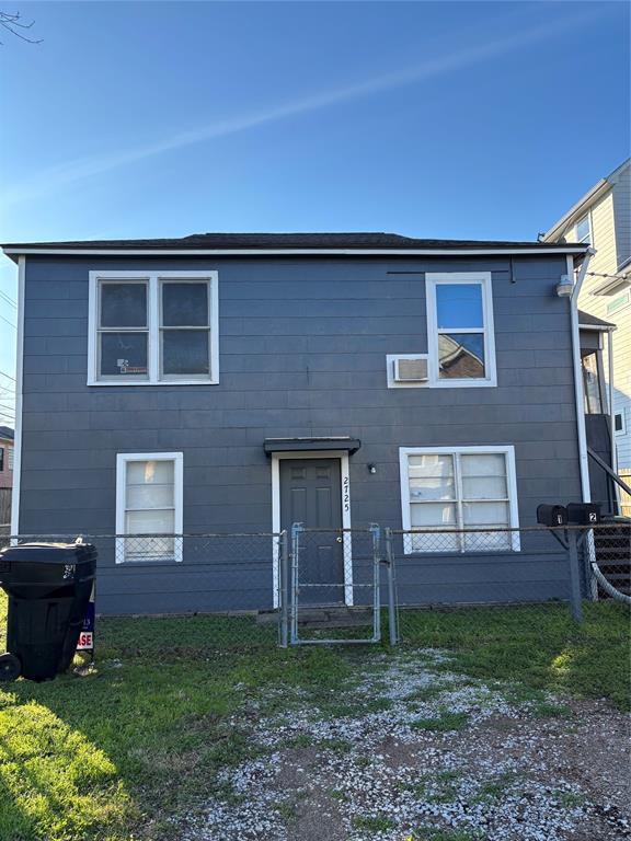 Primary Photo - 2725 Rutland St