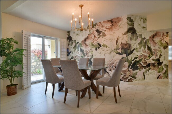 Building Photo - Available to View