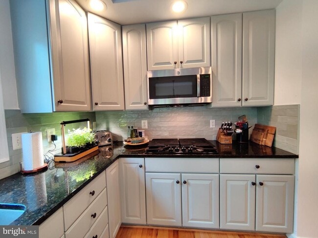 Building Photo - 7500 Tahoe Ct