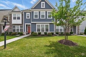 Building Photo - Stunning Modern and Spacious Townhouse!