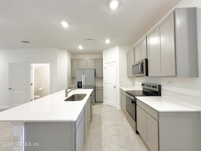 Building Photo - 3601 Athenian Wy