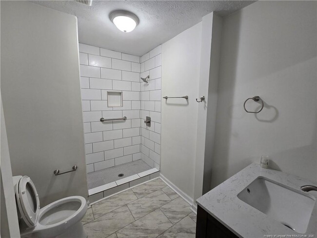 Building Photo - 2517 Vestal Ave