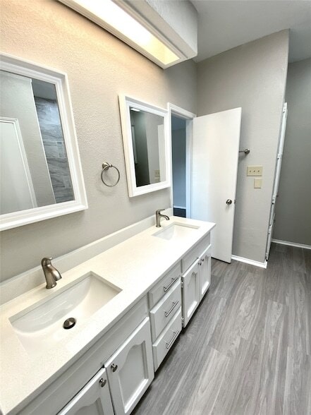 Building Photo - 500 Norwood Pl