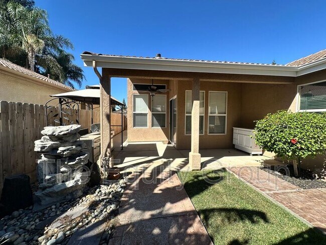 Building Photo - 1523 E Monte Vista Ct
