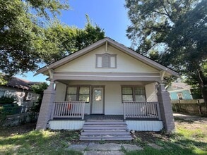 Building Photo - 4429 Bell St
