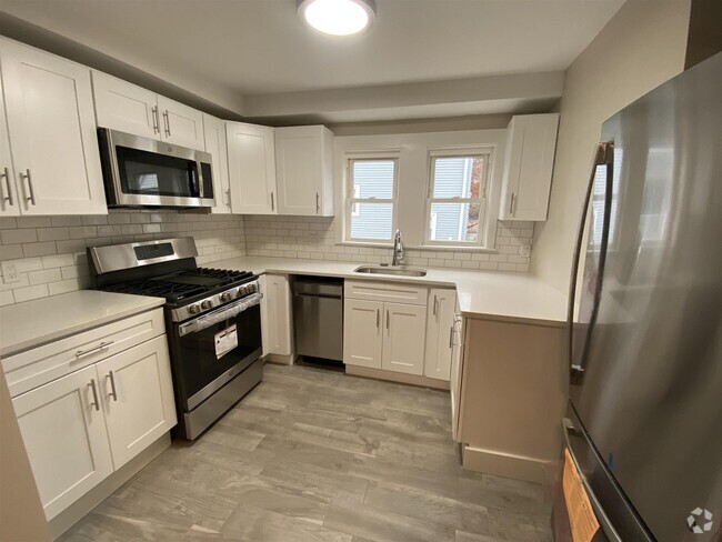 Building Photo - 18 Fiske Ave