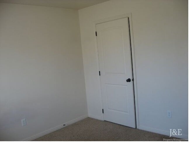 Building Photo - 4165 W 75 N