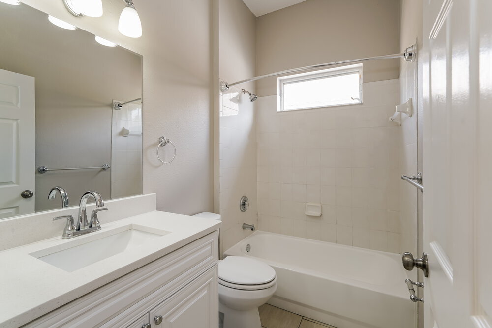 Building Photo - 7409 Sade St