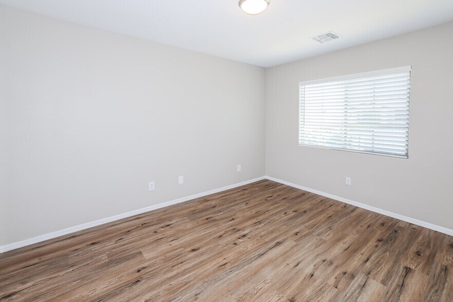 Building Photo - 40810 N Hudson Ct