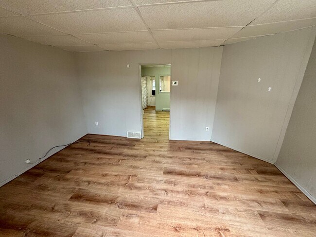 Building Photo - 470-474 Spang Avenue