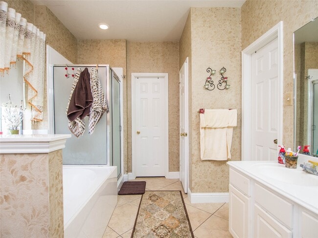 Building Photo - 16307 Pebble Crest Ct