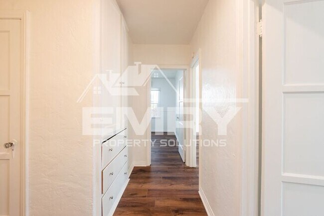 Building Photo - Remodeled 3 Bed 1 Bath Spanish-Style Gem for Rent