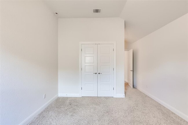 Building Photo - 4221 Valley Oaks Dr