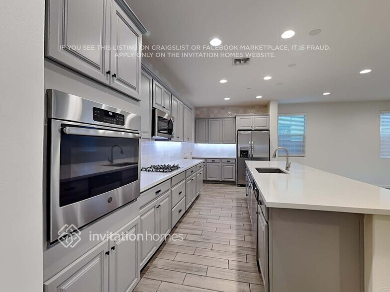 Building Photo - 1949 S Wallrade Ln