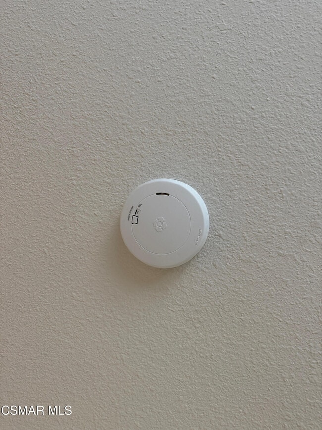 Building Photo - 846 Lindawood St