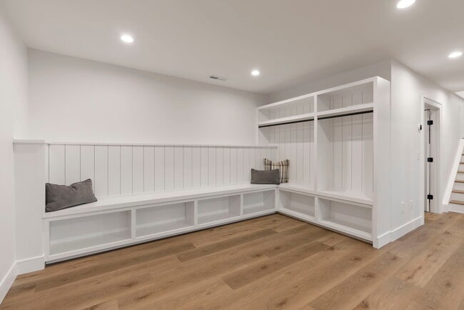 Building Photo - 52 Curtis Rd