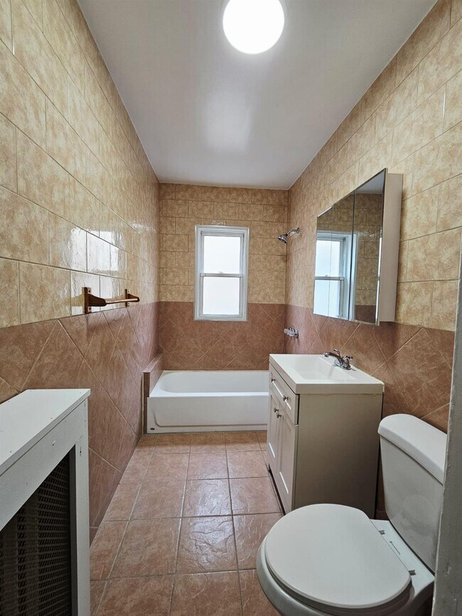 Building Photo - 57 Hartley Ave