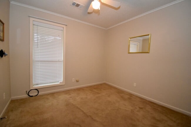 Building Photo - 4 Bedroom, 1.5 Bath Home in Ruston