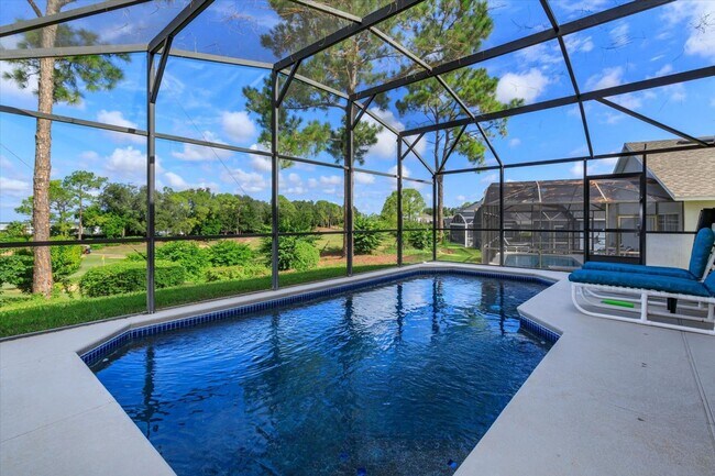 Building Photo - Call Ed for showings (352) 217-0284