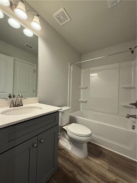 Building Photo - 3203 Bateman Drive SE