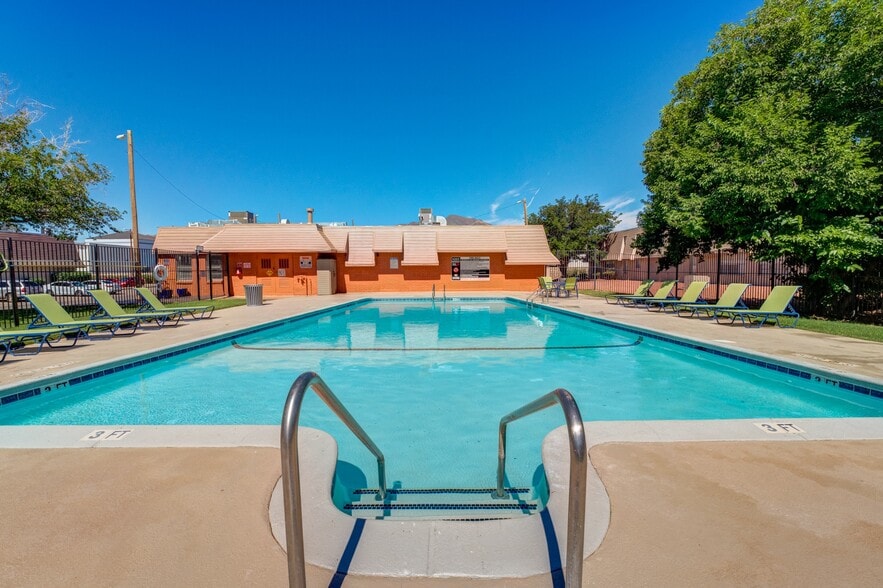 Primary Photo - Paso Norte Apartments
