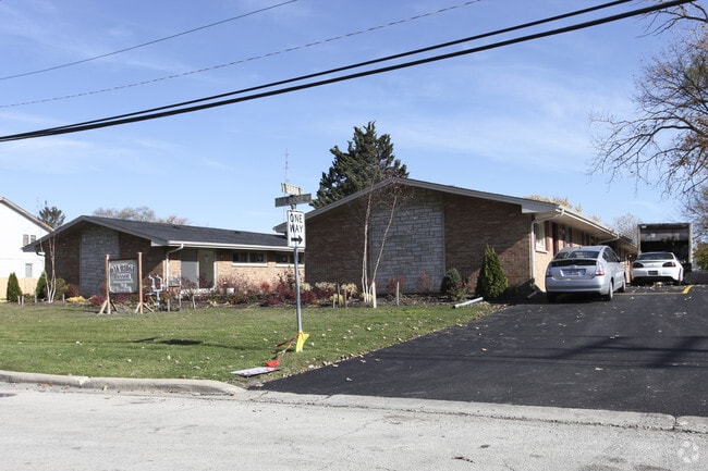 Primary Photo - 325 Oak Ridge Ave
