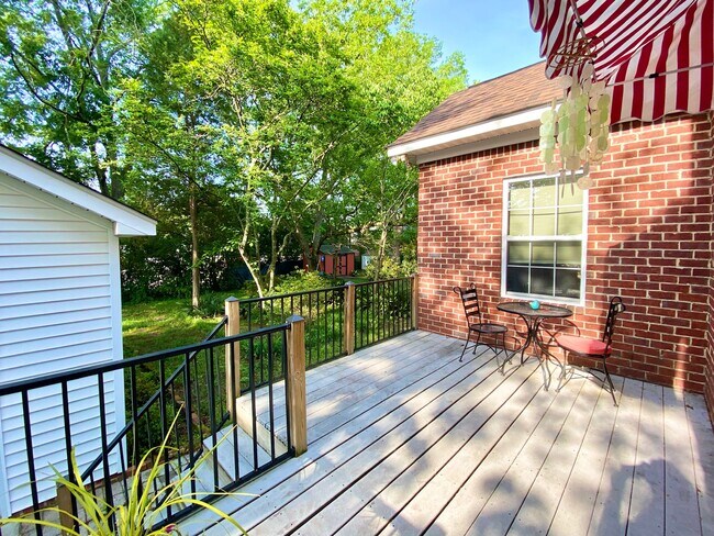 Building Photo - 3712 Heyward St