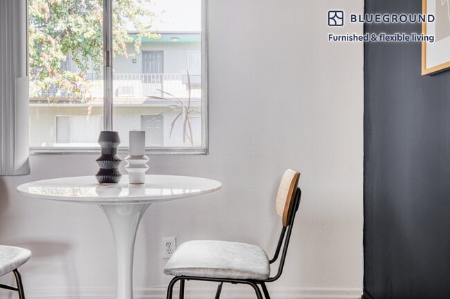 Building Photo - 4221 W Kling St