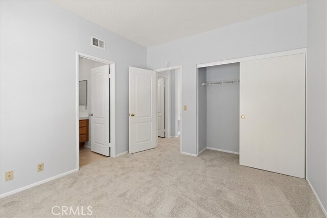 Building Photo - 3 Mantenida