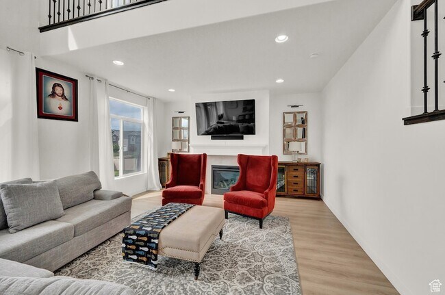Building Photo - 15162 S Cantle Dr