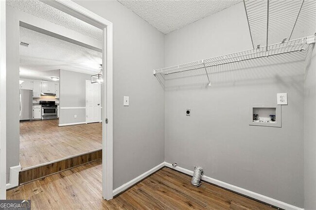 Building Photo - 1250 Mountain Springs Dr