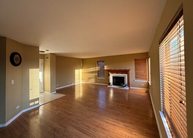 Building Photo - 2081 Litchfield Ln