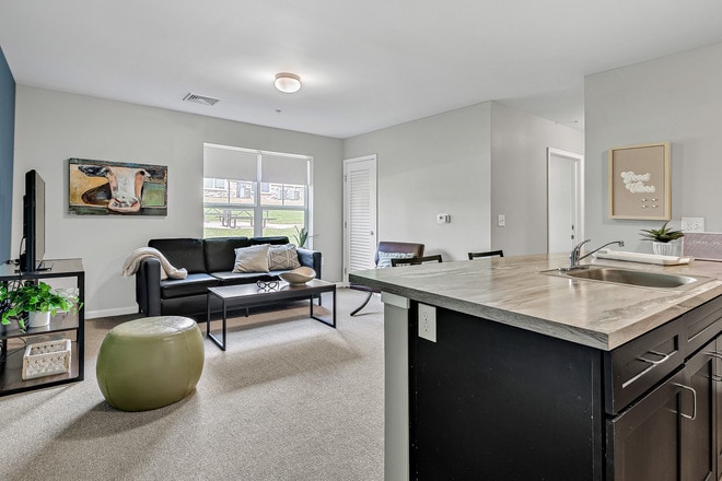 Building Photo - Nittany Place-Student Housing