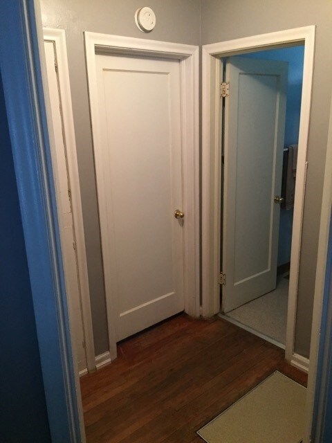 Building Photo - Poplar Grove