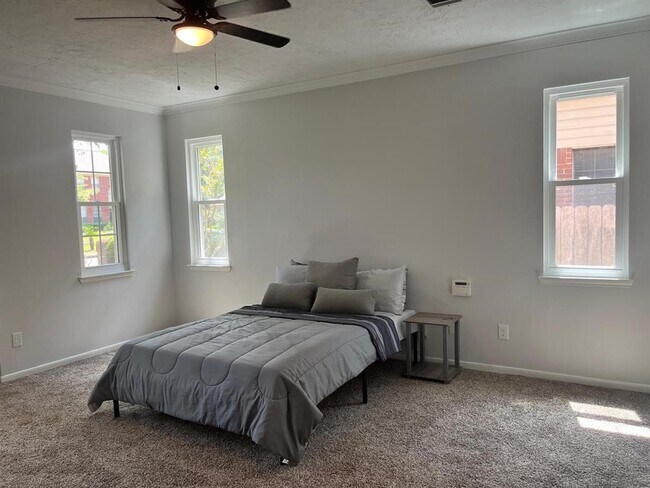 Building Photo - 14111 Torrey Vista Dr