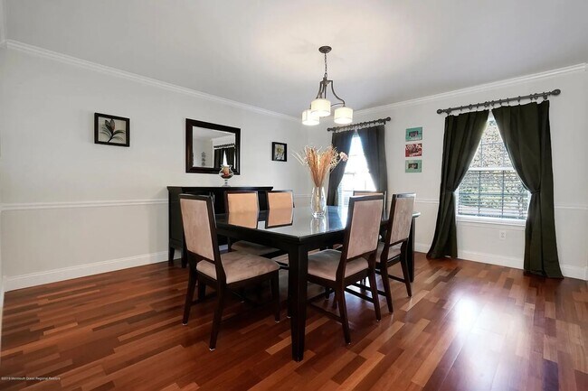 Building Photo - Charming Colonial on Quiet Cul-de-Sac