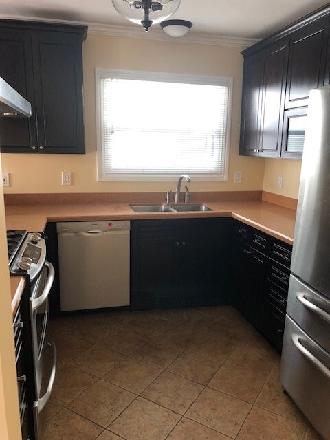 Soft closing drawers - 1334 E 1st St