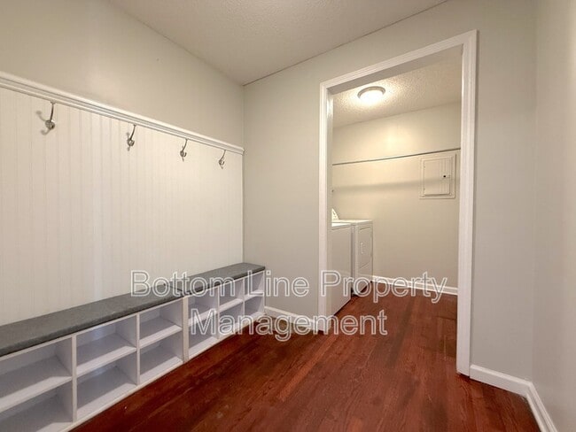 Building Photo - 409 Olin Dr