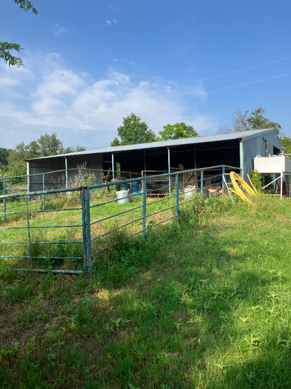 Building Photo - 425 Private Rd 816