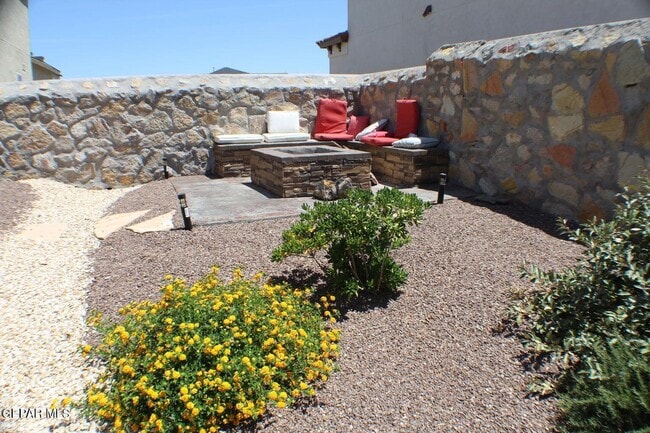 Building Photo - 940 Abe Goldberg Dr