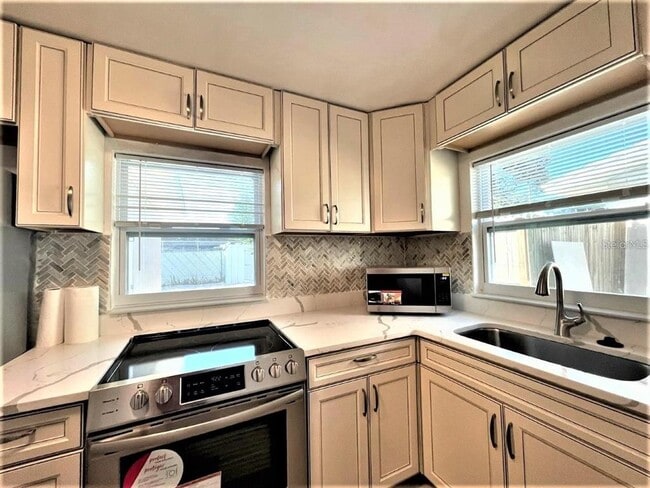 Building Photo - 12644 81st Terrace