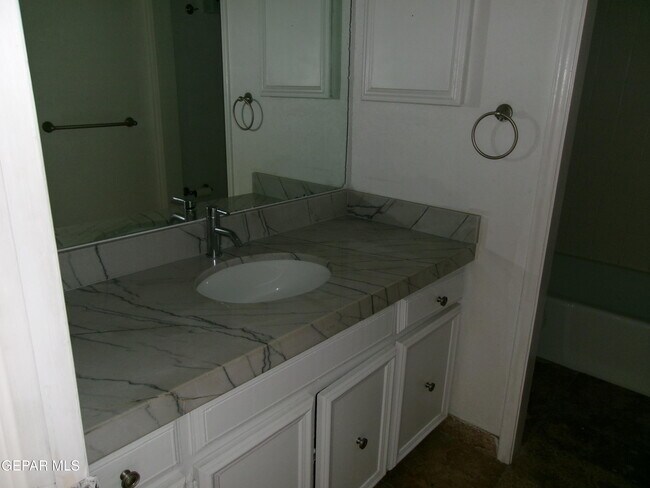 Building Photo - 6700 Escondido Dr