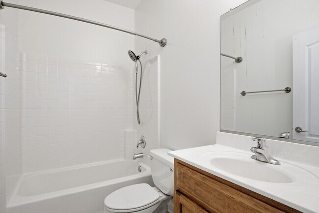 Building Photo - 2645 Blossom Trail E