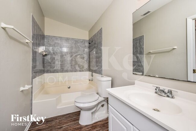 Building Photo - 2506 18th St SW